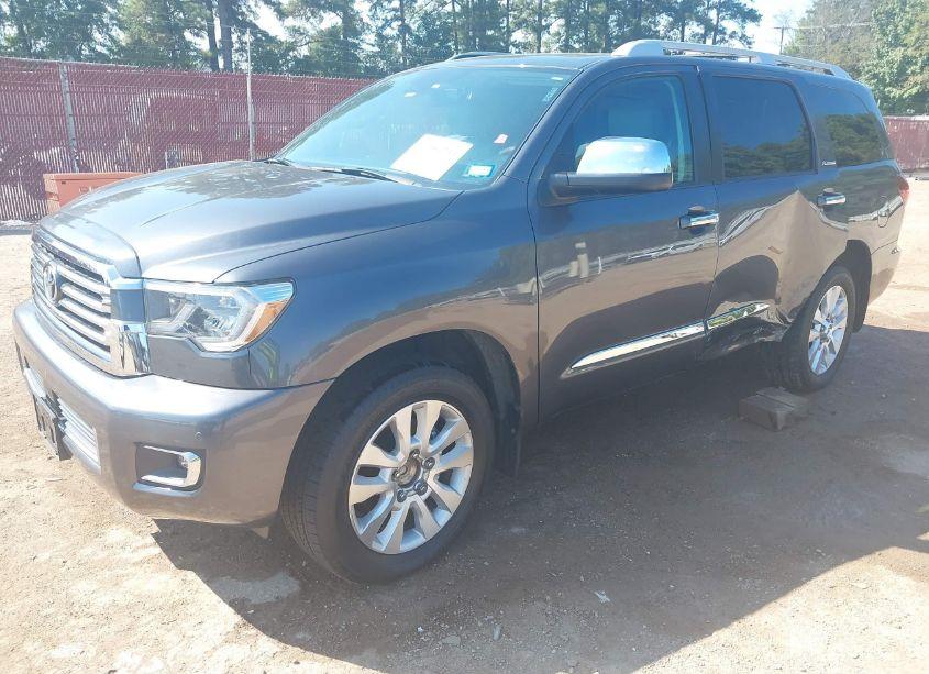 Photo 2 of 2021 Toyota Sequoia PLATINUM (VIN 5TDGY5A11MS075997)