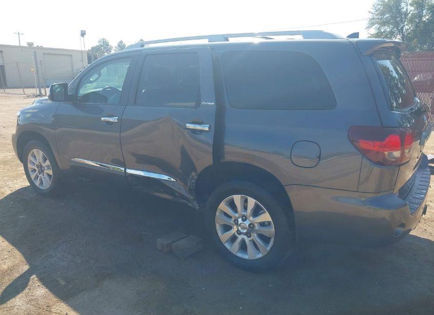 Photo 3 of 2021 Toyota Sequoia PLATINUM (VIN 5TDGY5A11MS075997)