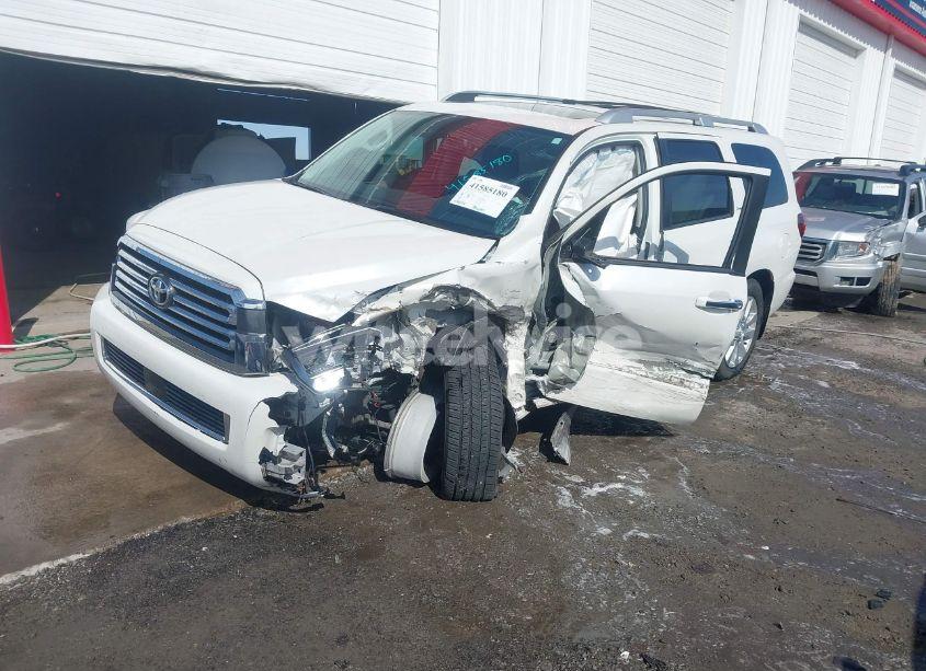 Photo 2 of 2021 Toyota Sequoia PLATINUM (VIN 5TDGY5B19MS184948)