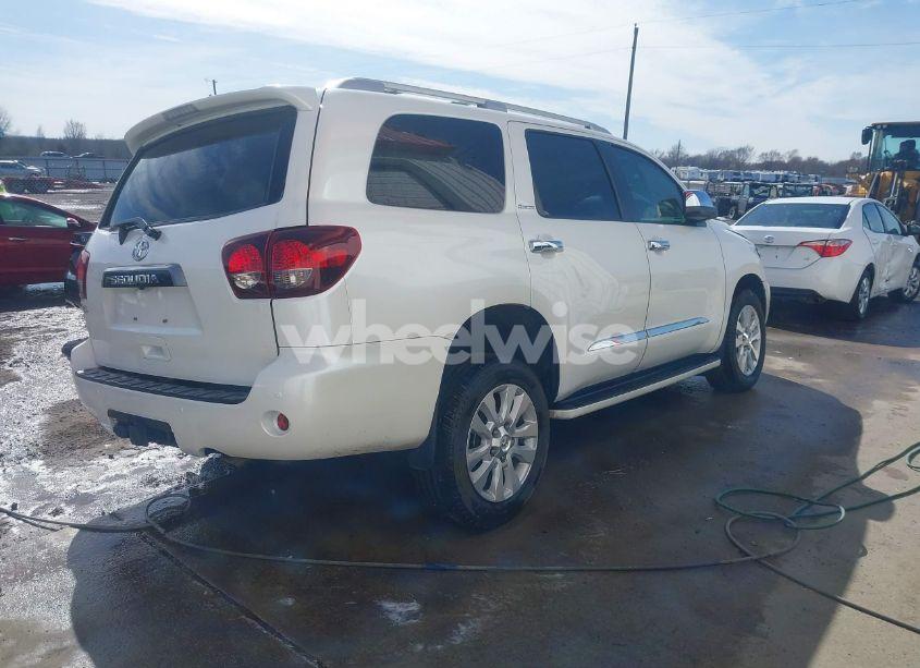 Photo 4 of 2021 Toyota Sequoia PLATINUM (VIN 5TDGY5B19MS184948)