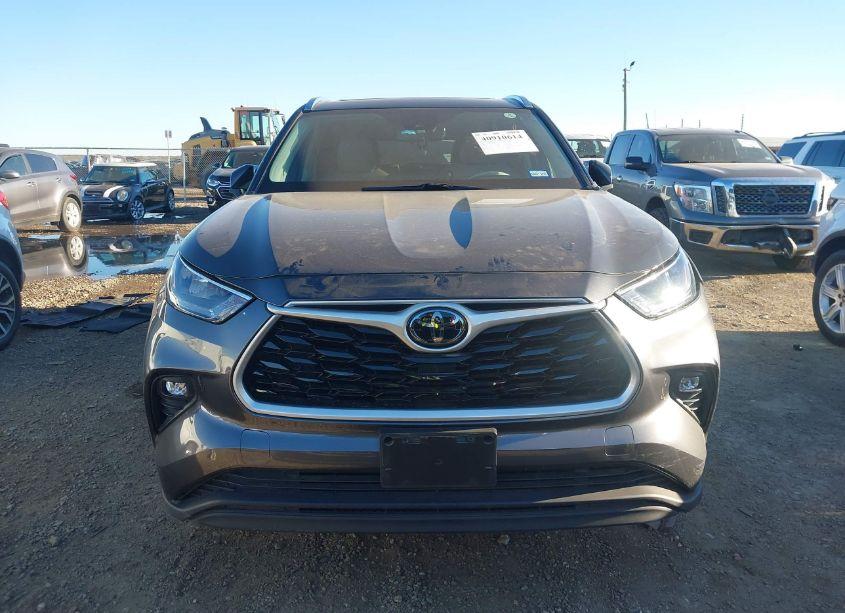 Photo 12 of 2020 Toyota Highlander XLE (VIN 5TDGZRAH0LS015404)