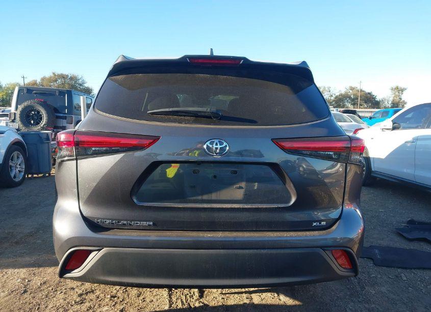Photo 16 of 2020 Toyota Highlander XLE (VIN 5TDGZRAH0LS015404)
