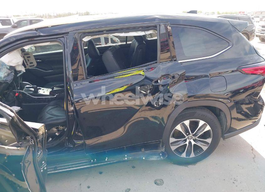 Photo 20 of 2020 Toyota Highlander XLE (VIN 5TDGZRAH0LS018366)