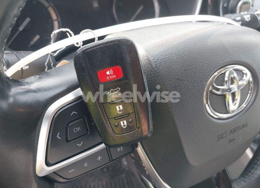 Photo 11 of 2021 Toyota Highlander (VIN 5TDGZRAH0MS032592)