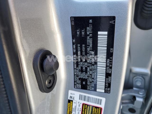 Photo 5 of 2022 TOYOTA HIGHLANDER XLE (VIN 5TDGZRAH0NS551899)