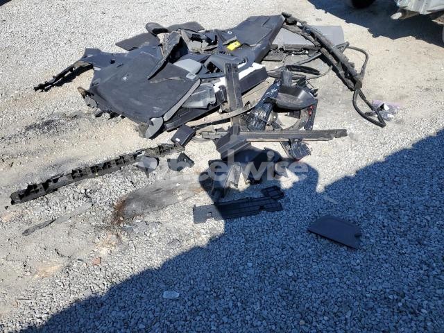 Photo 9 of 2022 TOYOTA HIGHLANDER XLE (VIN 5TDGZRAH0NS551899)