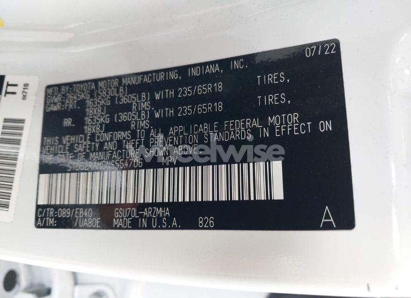 Photo 9 of 2022 Toyota Highlander XLE (VIN 5TDGZRAH0NS554706)