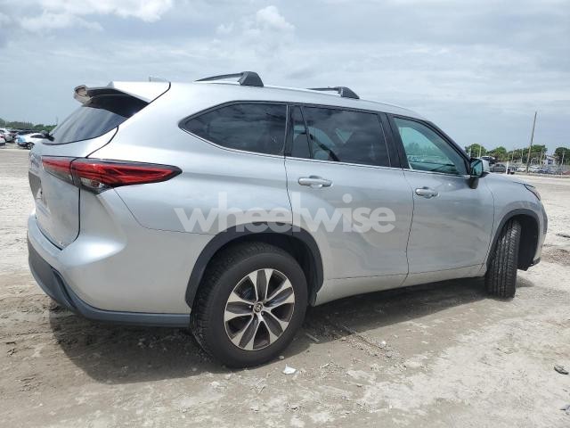 Photo 10 of 2020 TOYOTA HIGHLANDER XLE (VIN 5TDGZRAH1LS501784)
