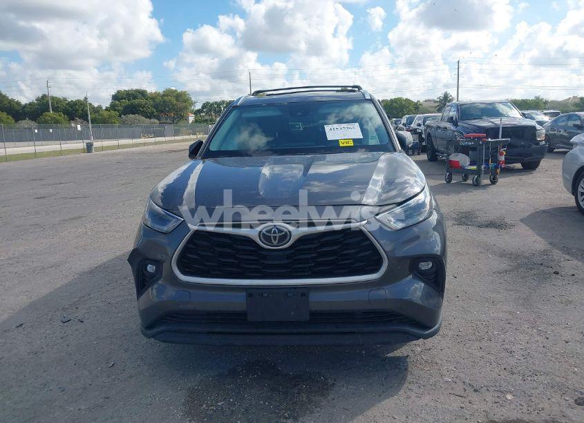 Photo 12 of 2021 Toyota Highlander XLE (VIN 5TDGZRAH1MS514553)