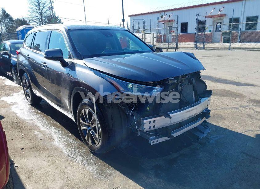 2021 Toyota Highlander XLE (VIN 5TDGZRAH1MS533118) main photo