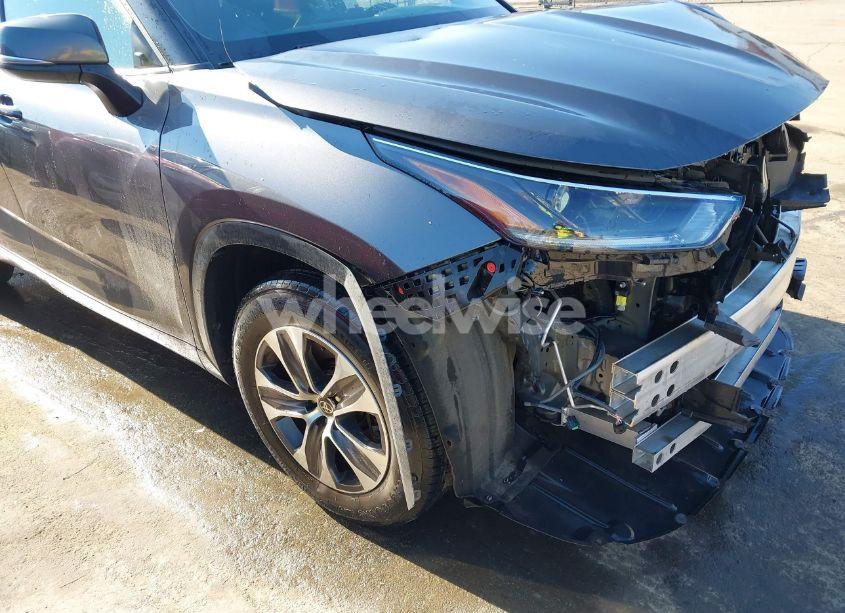 Photo 19 of 2021 Toyota Highlander XLE (VIN 5TDGZRAH1MS533118)