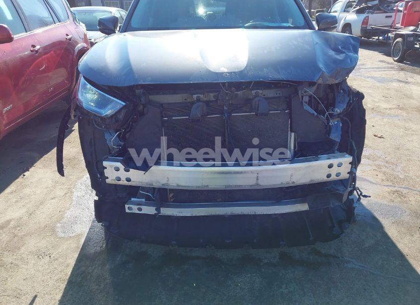 Photo 6 of 2021 Toyota Highlander XLE (VIN 5TDGZRAH1MS533118)