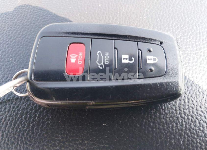 Photo 11 of 2022 Toyota Highlander XLE (VIN 5TDGZRAH1NS122206)