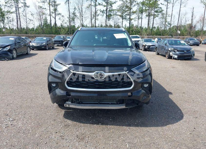 Photo 13 of 2022 Toyota Highlander XLE (VIN 5TDGZRAH1NS122206)