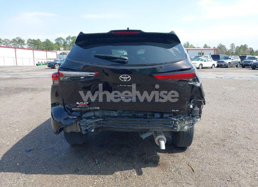 Photo 17 of 2022 Toyota Highlander XLE (VIN 5TDGZRAH1NS122206)
