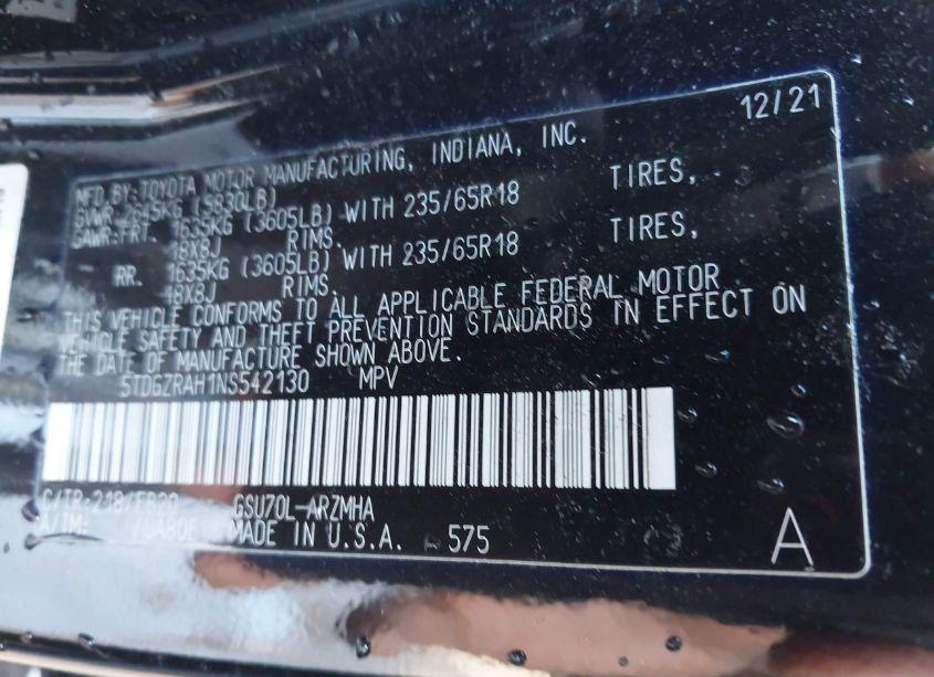 Photo 9 of 2022 Toyota Highlander XLE (VIN 5TDGZRAH1NS542130)