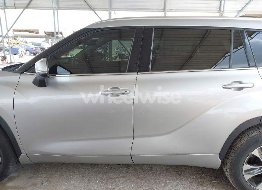 Photo 14 of 2020 Toyota Highlander XLE (VIN 5TDGZRAH2LS009331)