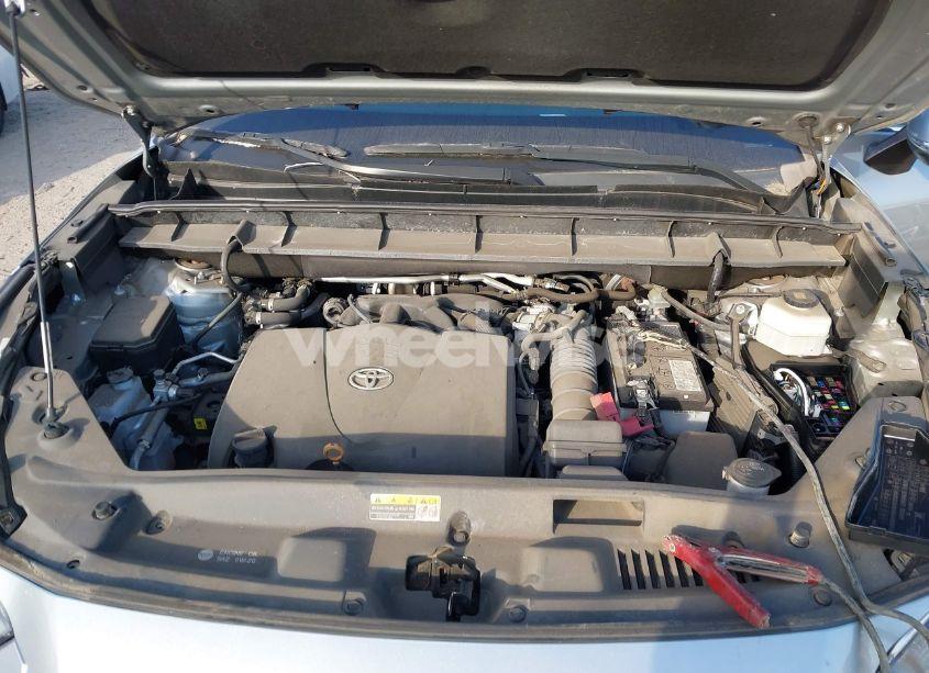 Photo 10 of 2020 Toyota Highlander XLE (VIN 5TDGZRAH2LS021429)