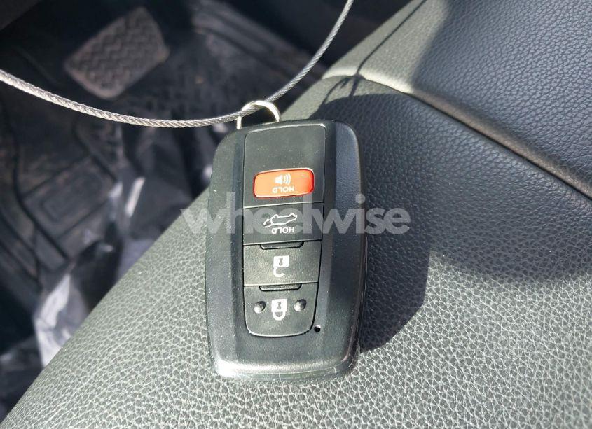 Photo 11 of 2020 Toyota Highlander XLE (VIN 5TDGZRAH2LS021429)