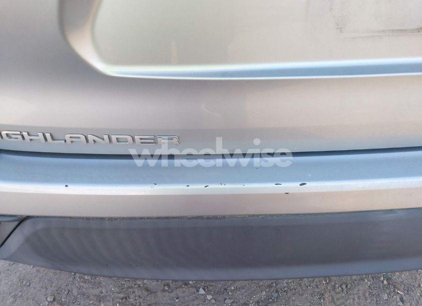 Photo 17 of 2020 Toyota Highlander XLE (VIN 5TDGZRAH2LS021429)