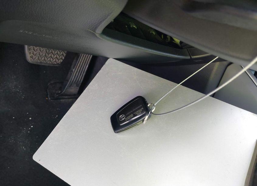 Photo 11 of 2021 Toyota Highlander XLE (VIN 5TDGZRAH2MS049717)