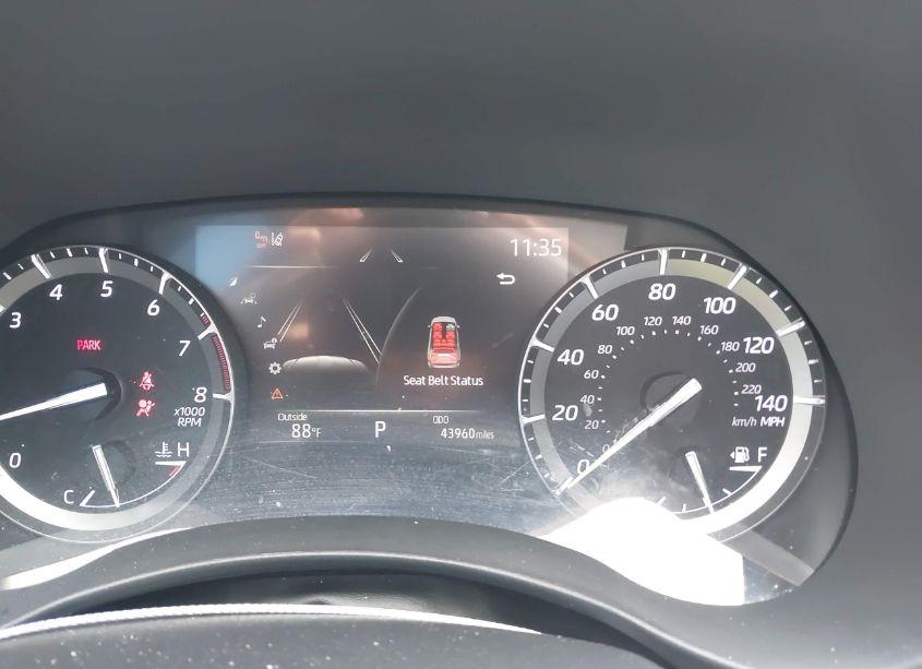 Photo 7 of 2021 Toyota Highlander XLE (VIN 5TDGZRAH2MS049717)