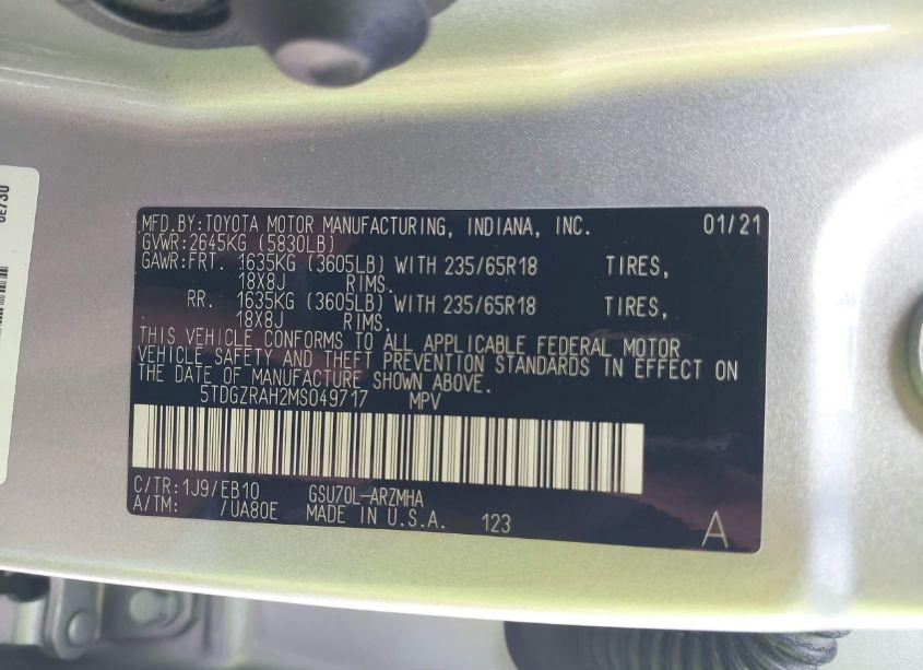 Photo 9 of 2021 Toyota Highlander XLE (VIN 5TDGZRAH2MS049717)