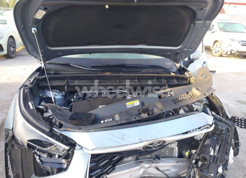 Photo 10 of 2022 Toyota Highlander XLE (VIN 5TDGZRAH2NS092200)