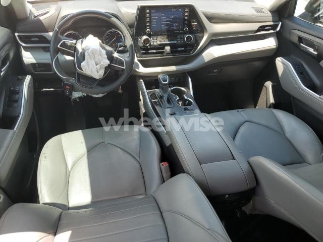 Photo 7 of 2022 TOYOTA HIGHLANDER XLE (VIN 5TDGZRAH2NS134512)