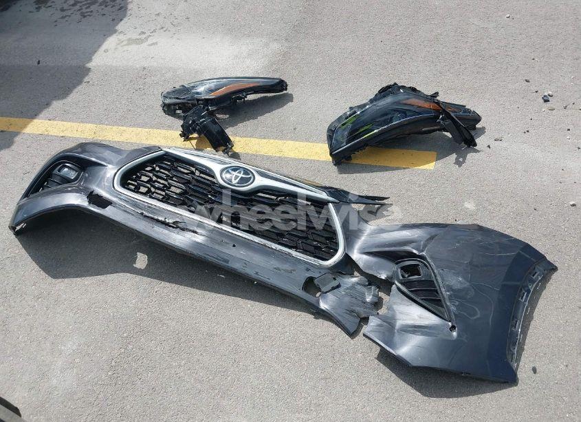 Photo 12 of 2022 Toyota Highlander XLE (VIN 5TDGZRAH2NS552455)