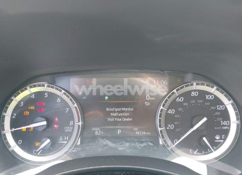 Photo 7 of 2022 Toyota Highlander XLE (VIN 5TDGZRAH2NS552455)