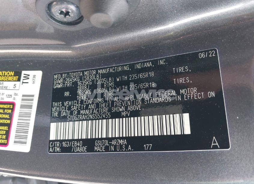 Photo 9 of 2022 Toyota Highlander XLE (VIN 5TDGZRAH2NS552455)