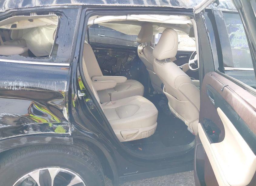 Photo 8 of 2020 Toyota Highlander XLE (VIN 5TDGZRAH3LS503715)