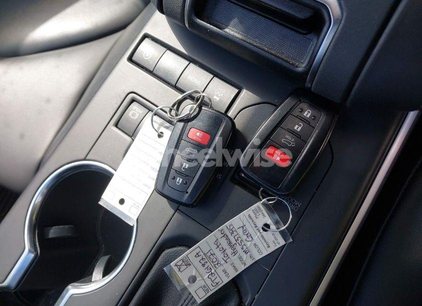 Photo 11 of 2021 Toyota Highlander XLE (VIN 5TDGZRAH3MS537395)