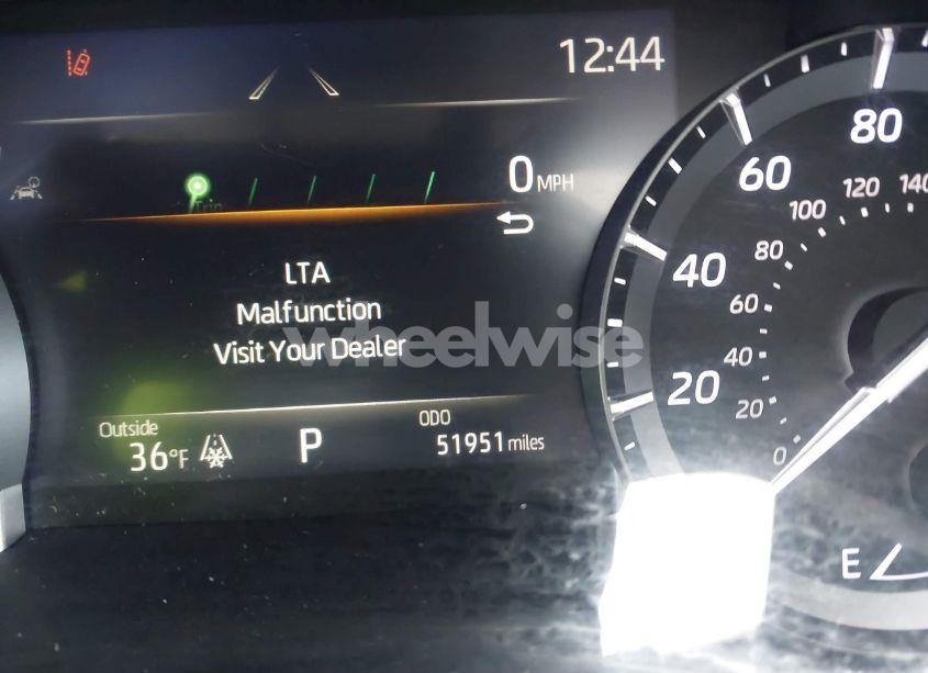 Photo 16 of 2021 Toyota Highlander XLE (VIN 5TDGZRAH3MS537395)