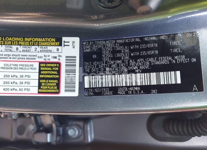 Photo 9 of 2021 Toyota Highlander XLE (VIN 5TDGZRAH3MS537395)