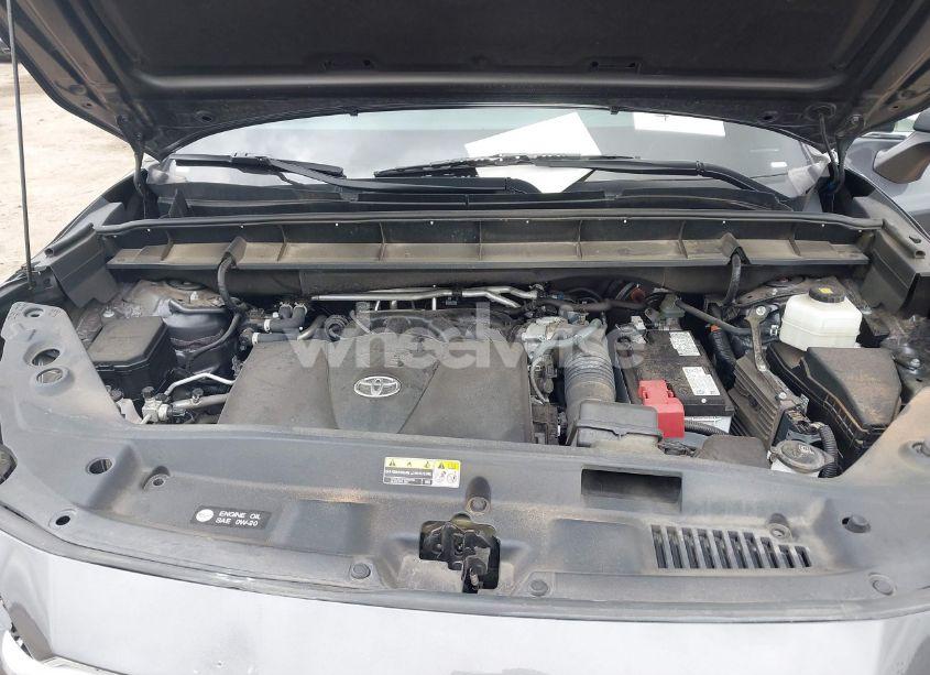 Photo 10 of 2022 Toyota Highlander XLE (VIN 5TDGZRAH3NS113166)