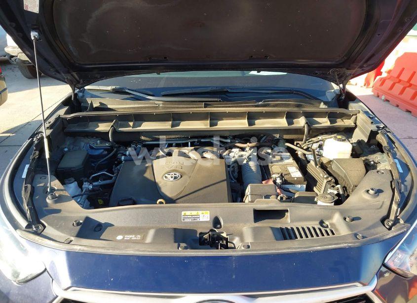 Photo 10 of 2022 Toyota Highlander XLE (VIN 5TDGZRAH3NS122952)