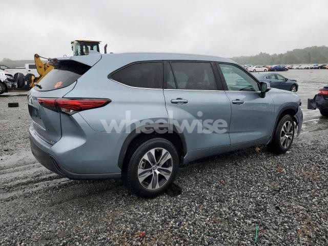 Photo 12 of 2022 TOYOTA HIGHLANDER XLE (VIN 5TDGZRAH3NS142117)