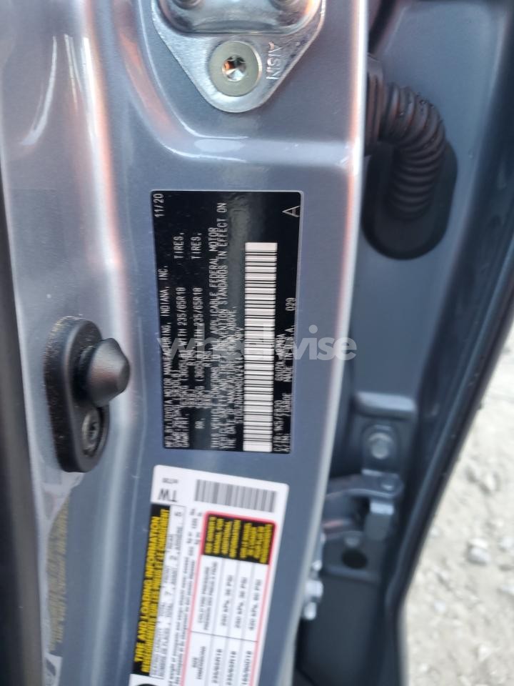 Photo 14 of 2021 TOYOTA HIGHLANDER XLE (VIN 5TDGZRAH4MS042414)