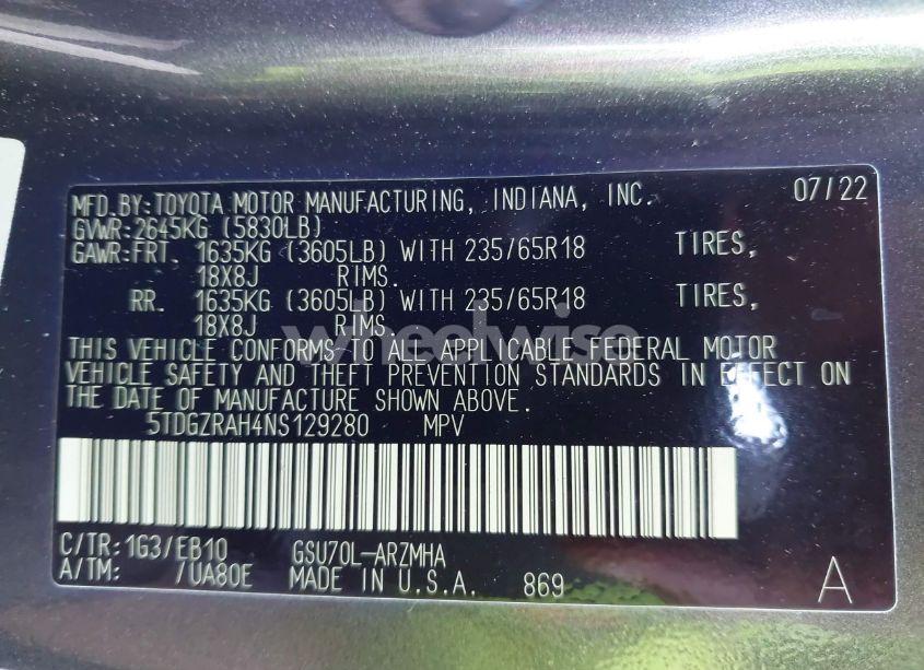 Photo 9 of 2022 Toyota Highlander XLE (VIN 5TDGZRAH4NS129280)