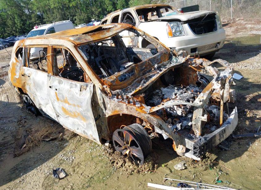 2022 Toyota Highlander XLE (VIN 5TDGZRAH4NS546110) main photo