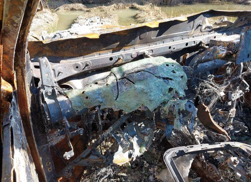 Photo 7 of 2022 Toyota Highlander XLE (VIN 5TDGZRAH4NS546110)