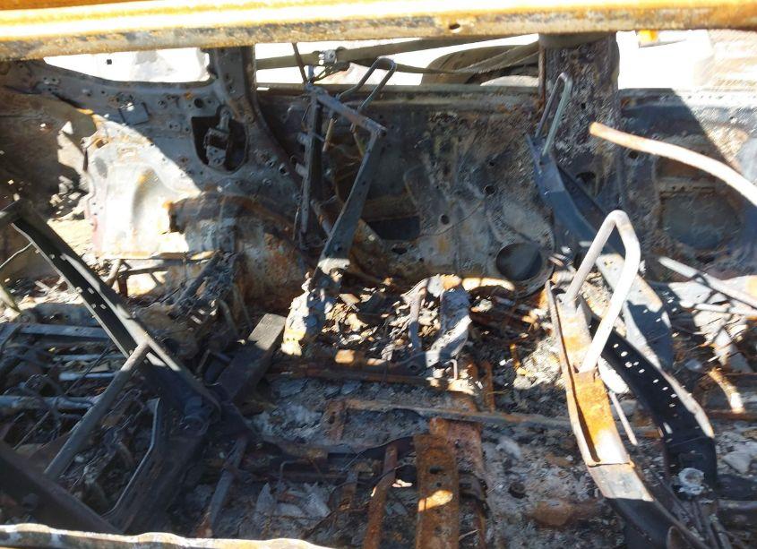 Photo 8 of 2022 Toyota Highlander XLE (VIN 5TDGZRAH4NS546110)