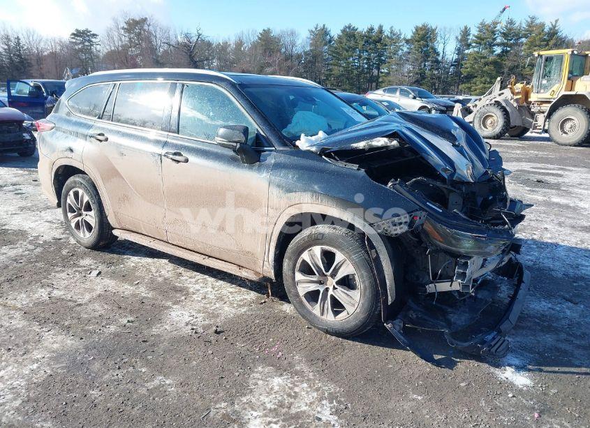 2021 Toyota Highlander XLE (VIN 5TDGZRAH5MS083537) main photo