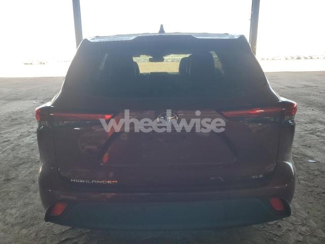 Photo 12 of 2021 TOYOTA HIGHLANDER XLE (VIN 5TDGZRAH5MS514491)