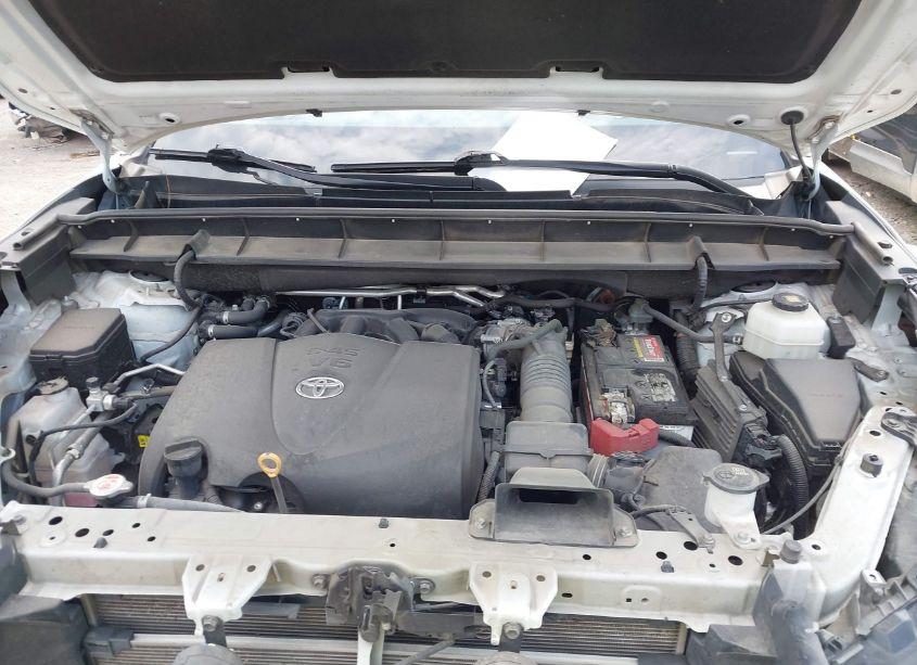 Photo 10 of 2021 Toyota Highlander XLE (VIN 5TDGZRAH5MS533476)