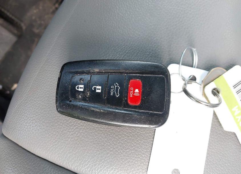 Photo 11 of 2021 Toyota Highlander XLE (VIN 5TDGZRAH5MS533476)