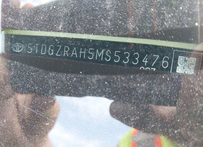 Photo 9 of 2021 Toyota Highlander XLE (VIN 5TDGZRAH5MS533476)