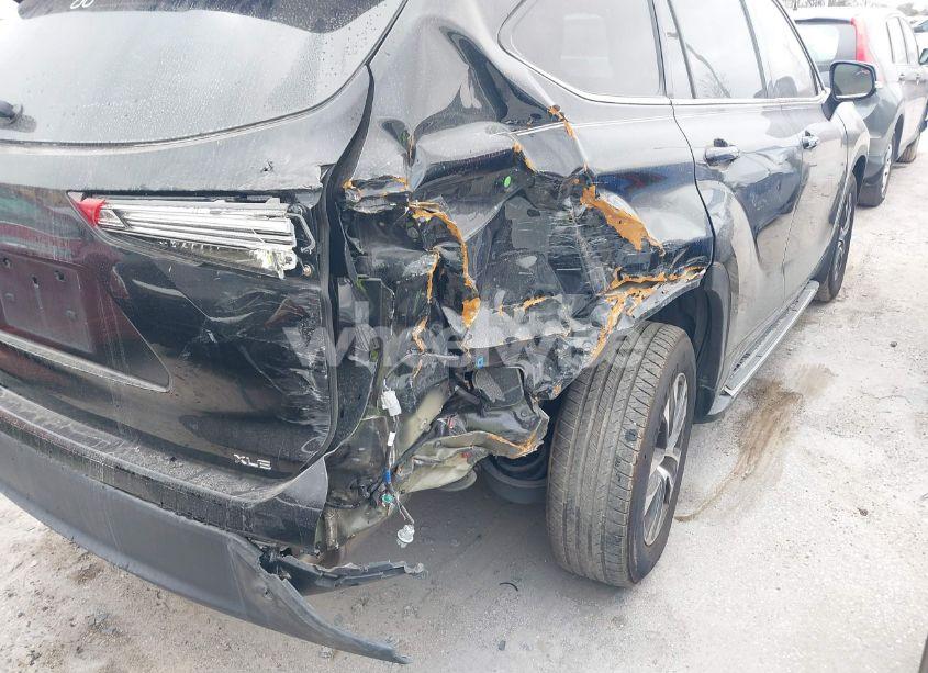 Photo 18 of 2021 Toyota Highlander XLE (VIN 5TDGZRAH5MS536958)